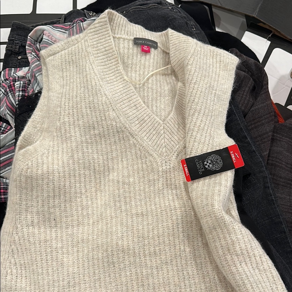 Cream. Women’s  Sweater Vest